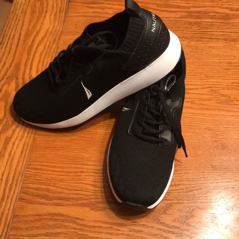 Nautica slip on sneakers NWOT